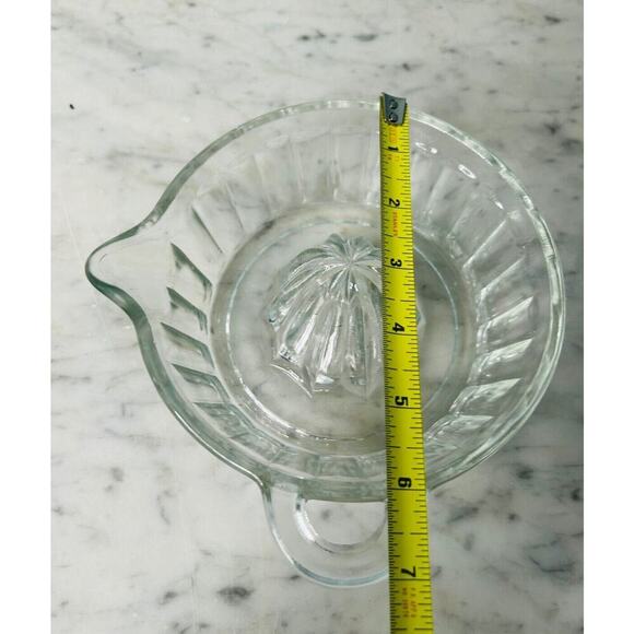Vintage Indiana Clear Glass Citrus Juicer Reamer Side Spout Loop Tab Handle Deep - Picture 3 of 9